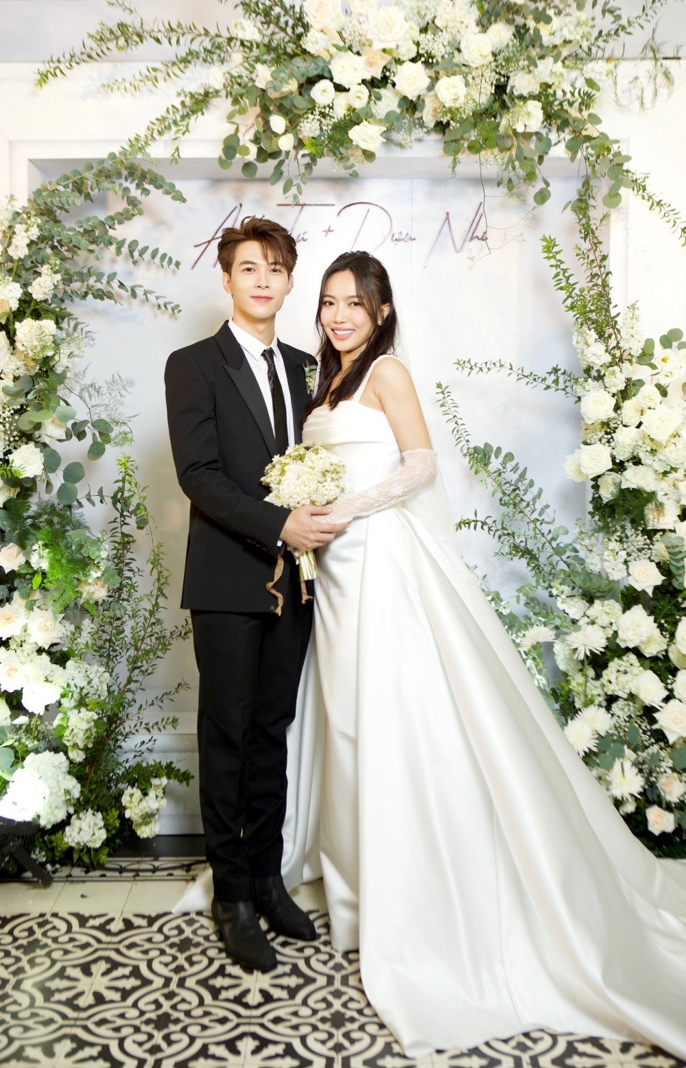 Diệu Nhi và Anh Tú về chung nhà đã tròn 1 năm. Ảnh: FBNV