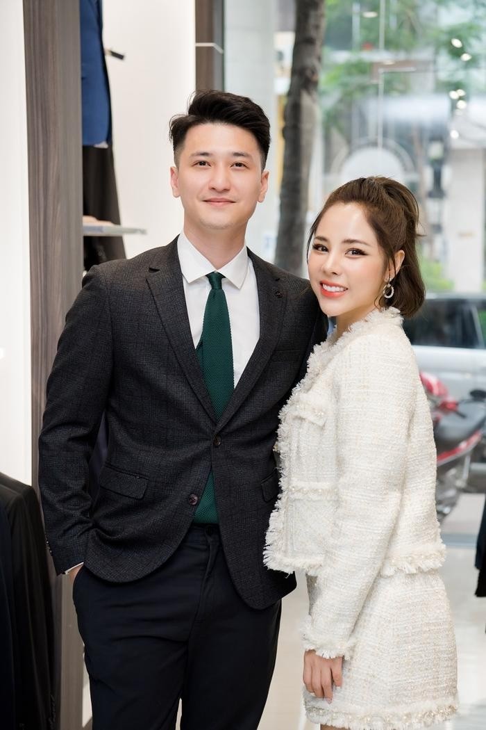 Huỳnh Anh và Bạch Lan Phương vì nhiều lý do mà đến nay vẫn chưa thể tổ chức hôn lễ. Ảnh: FBNV Huỳnh Anh và Bạch Lan Phương vì nhiều lý do mà đến nay vẫn chưa thể tổ chức hôn lễ. Ảnh: FBNV