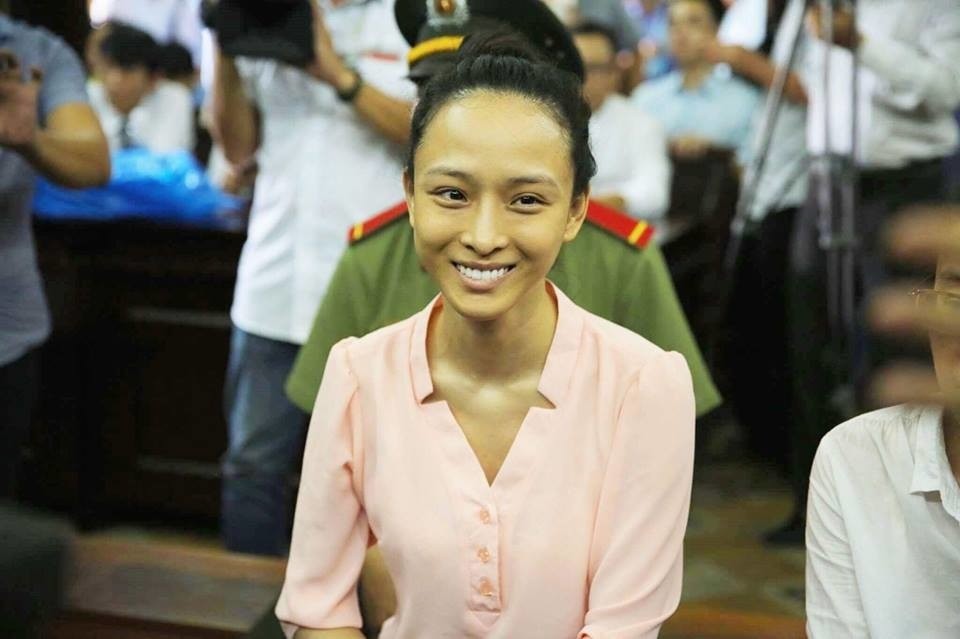 Trương Hồ Phương Nga nhan sắc thăng hạng, phong thái chuẩn nữ tổng tài - Ảnh 2 Trương Hồ Phương Nga nhan sắc thăng hạng, phong thái chuẩn nữ tổng tài - Ảnh 2