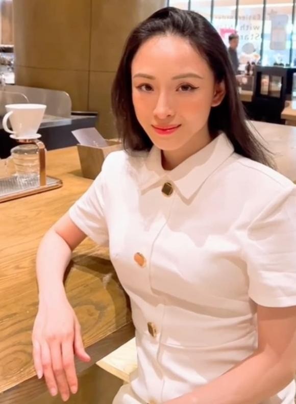 Trương Hồ Phương Nga nhan sắc xinh đẹp, phong thái chuẩn nữ tổng tài. Ảnh: FBNV Trương Hồ Phương Nga nhan sắc xinh đẹp, phong thái chuẩn nữ tổng tài. Ảnh: FBNV