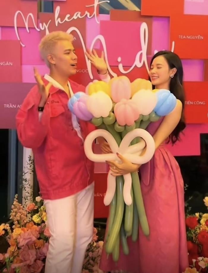 Sao Việt 10/10: Trường Giang-Nhã Phương hé lộ bí mật về quý tử, Khánh Thi làm điều đặc biệt sau 1 tháng sinh con - Ảnh 4 Sao Việt 10/10: Trường Giang-Nhã Phương hé lộ bí mật về quý tử, Khánh Thi làm điều đặc biệt sau 1 tháng sinh con - Ảnh 4
