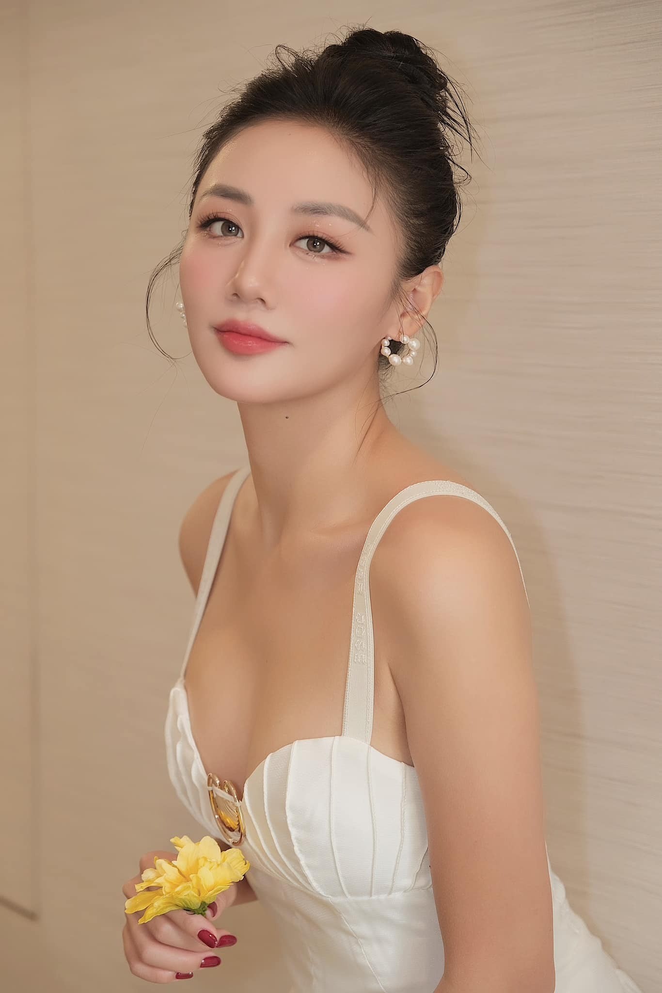 Văn Mai Hương nhan sắc ngày một xinh đẹp. Ảnh: FBNV Văn Mai Hương nhan sắc ngày một xinh đẹp. Ảnh: FBNV