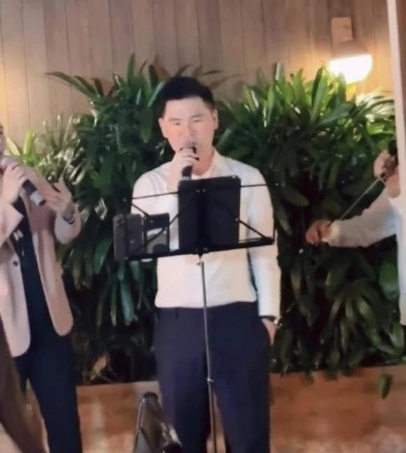 Đỗ Mỹ Linh hiện diện hậu sinh con đầu lòng, được chồng chủ tịch tặng quà bất ngờ - Ảnh 1 Đỗ Mỹ Linh hiện diện hậu sinh con đầu lòng, được chồng chủ tịch tặng quà bất ngờ - Ảnh 1