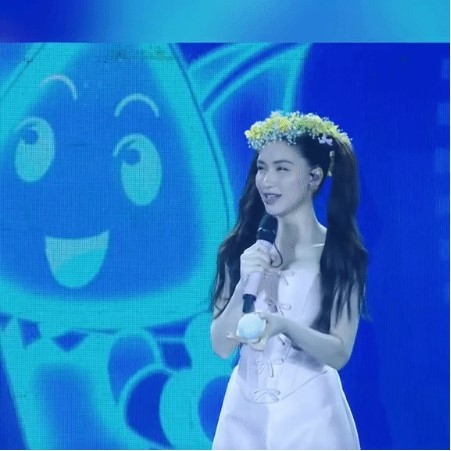 Hòa Minzy tiết lộ sự thật trong tình yêu, xúc động khi bất ngờ được quỳ gối cầu hôn - Ảnh 1 Hòa Minzy tiết lộ sự thật trong tình yêu, xúc động khi bất ngờ được quỳ gối cầu hôn - Ảnh 1