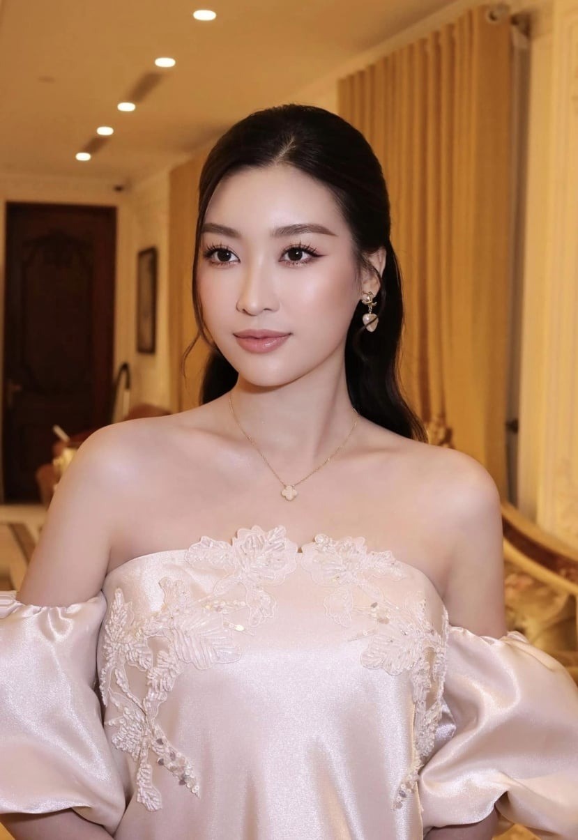 Đỗ Mỹ Linh rạng ngời tại sự kiện. Ảnh: Internet