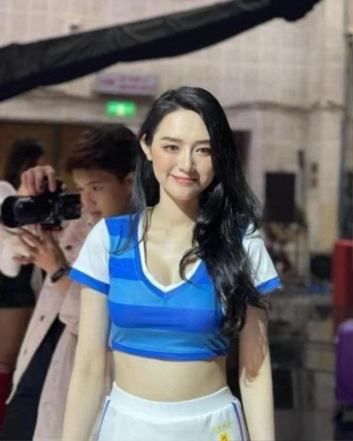 Màn 'lột xác' khiến MXH rần rần chính là thí sinh Olympia từ mọt sách nay hóa hotgirl - Ảnh 3 Màn 'lột xác' khiến MXH rần rần chính là thí sinh Olympia từ mọt sách nay hóa hotgirl - Ảnh 3
