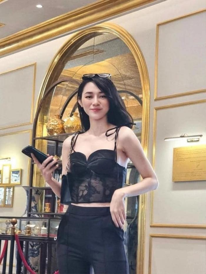 Màn 'lột xác' khiến MXH rần rần chính là thí sinh Olympia từ mọt sách nay hóa hotgirl - Ảnh 2 Màn 'lột xác' khiến MXH rần rần chính là thí sinh Olympia từ mọt sách nay hóa hotgirl - Ảnh 2