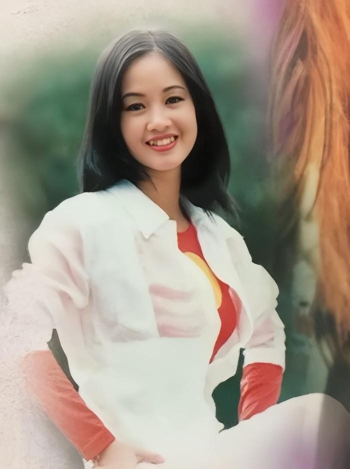 Sao Việt 3/11: Ảnh quá khứ của 'Bống' Hồng Nhung, Phương Oanh tinh tế phản ứng khi vướng lời khiếm nhã - Ảnh 1 Sao Việt 3/11: Ảnh quá khứ của 'Bống' Hồng Nhung, Phương Oanh tinh tế phản ứng khi vướng lời khiếm nhã - Ảnh 1