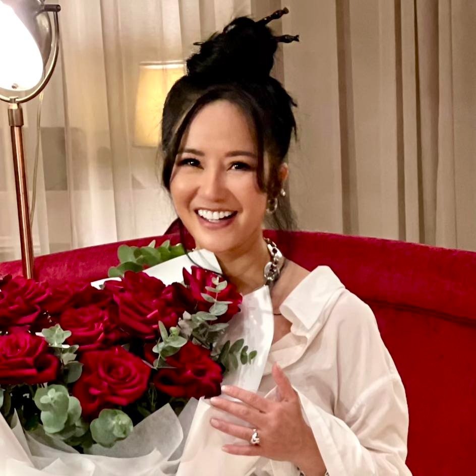 Ở tuổi 53, nhan sắc Hồng Nhung khiến bao người ngưỡng mộ. Ảnh: FBNV