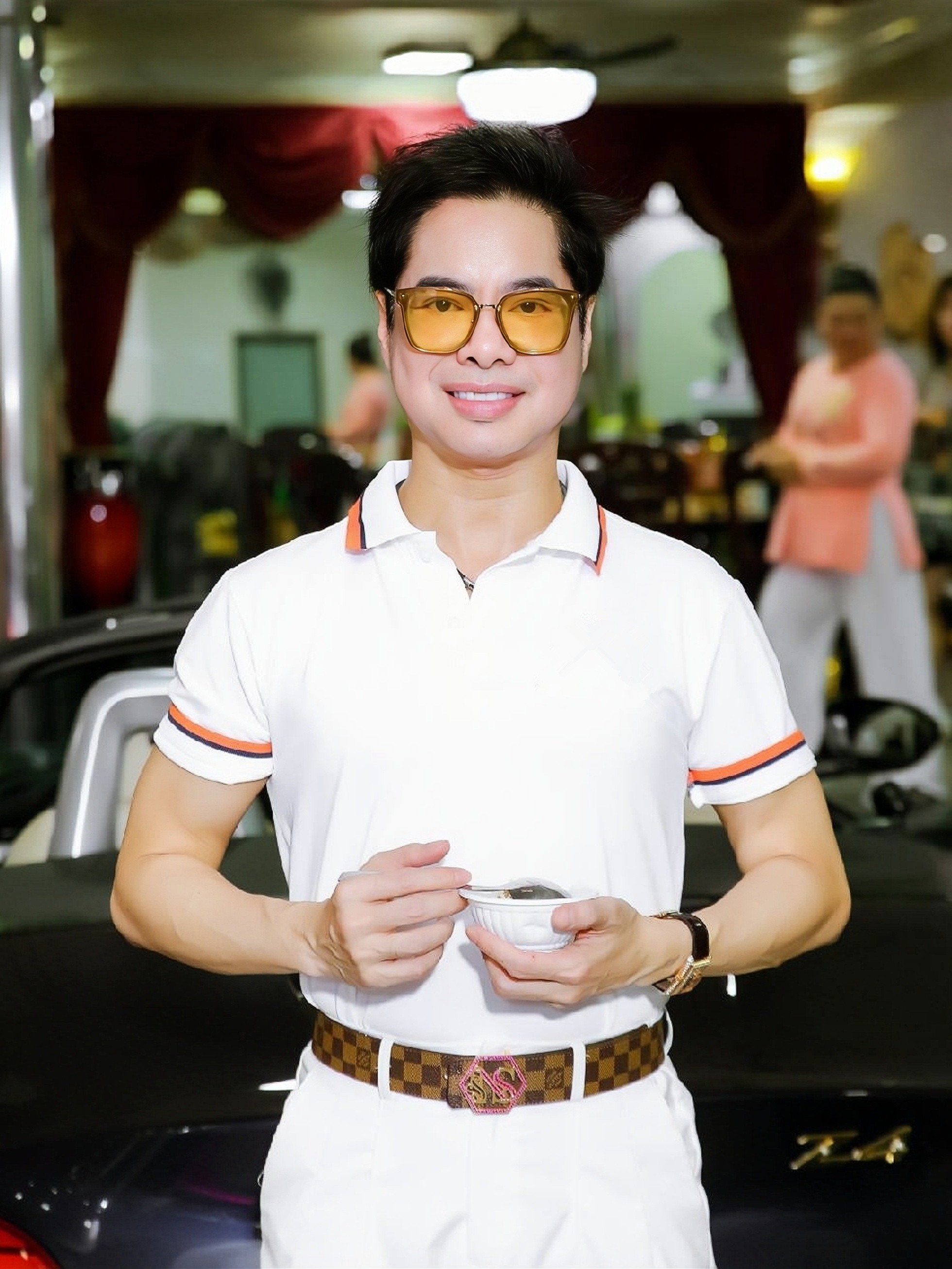 Ngọc Sơn thành lập một công ty gạo với trụ sở tại biệt thự 400 tỷ. Ảnh: Internet