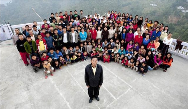 Gia đình lớn nhất thế giới. Ảnh: Internet