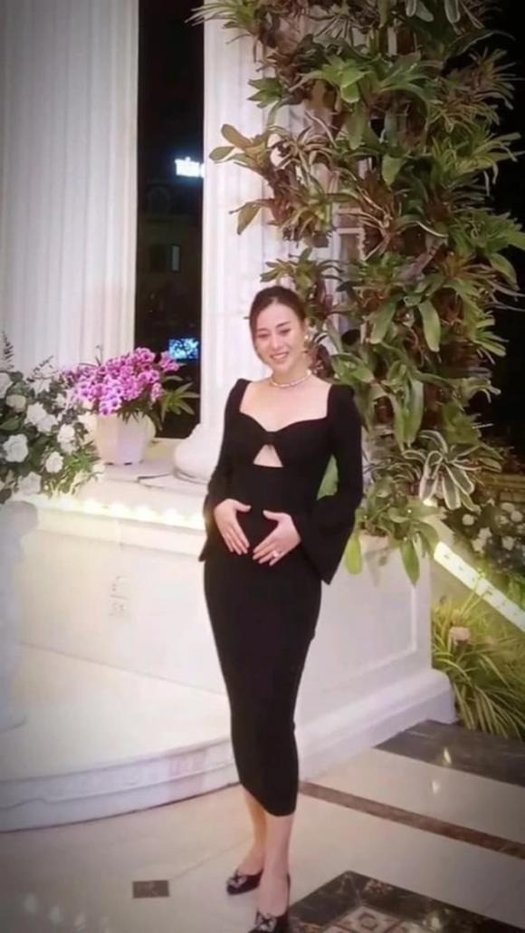 Phương Oanh thảnh thơi tận hưởng cuộc sống khi mang bầu song thai - Ảnh 2 Phương Oanh thảnh thơi tận hưởng cuộc sống khi mang bầu song thai - Ảnh 2