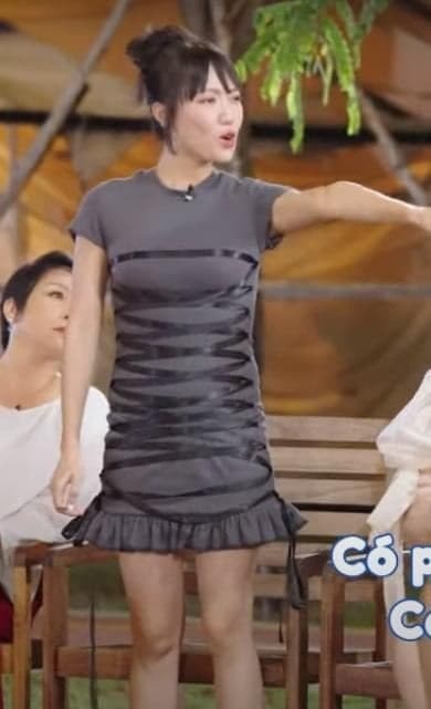 Sao Việt 24/11: Diệu Nhi để lộ chi tiết bất thường, Hồng Nhung tiết lộ tình hình khi tham gia show Chị Đẹp - Ảnh 1 Sao Việt 24/11: Diệu Nhi để lộ chi tiết bất thường, Hồng Nhung tiết lộ tình hình khi tham gia show Chị Đẹp - Ảnh 1