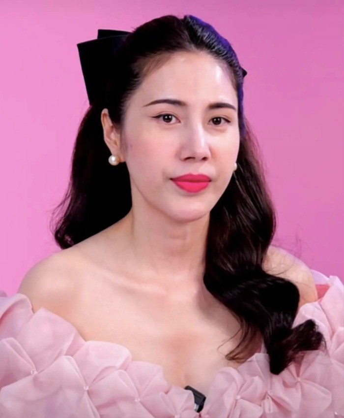 Thủy Tiên bị công kích khi livestream bán hàng, Công Vinh lập tức tung tiền tỷ an ủi vợ - Ảnh 1 Thủy Tiên bị công kích khi livestream bán hàng, Công Vinh lập tức tung tiền tỷ an ủi vợ - Ảnh 1