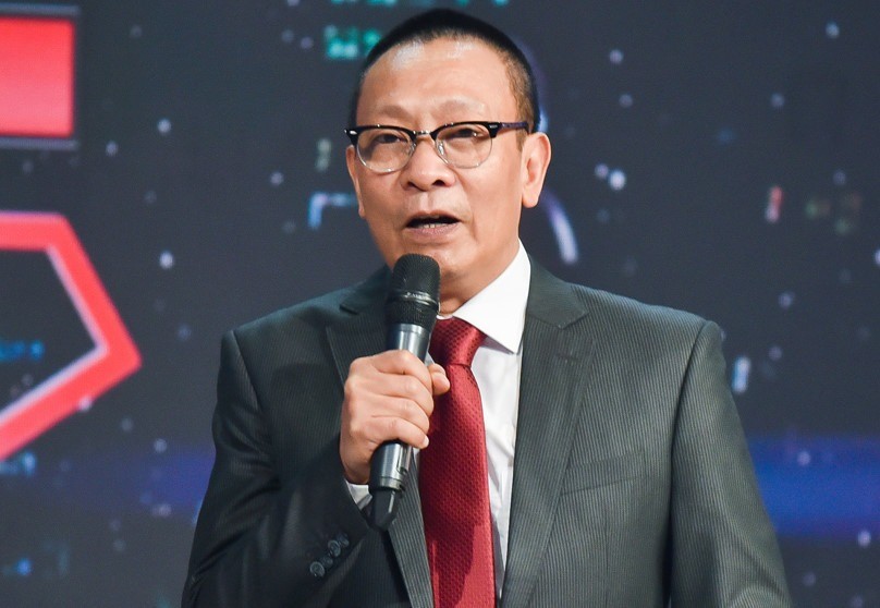 Quá khứ đầy bất ngờ của MC Lại Văn Sâm thông qua những bức ảnh thời trẻ - Ảnh 1 Quá khứ đầy bất ngờ của MC Lại Văn Sâm thông qua những bức ảnh thời trẻ - Ảnh 1