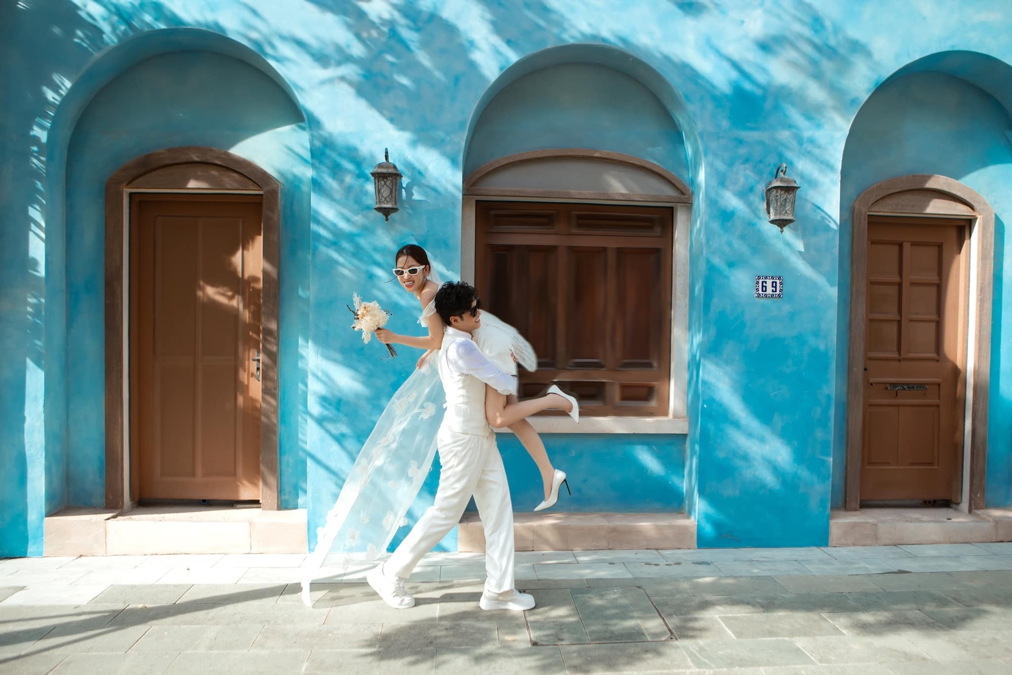 Puka và Gin Tuấn Kiệt xả loạt ảnh mới hậu đám cưới, biểu cảm của cô dâu chú rể đáng yêu hết nấc - Ảnh 2