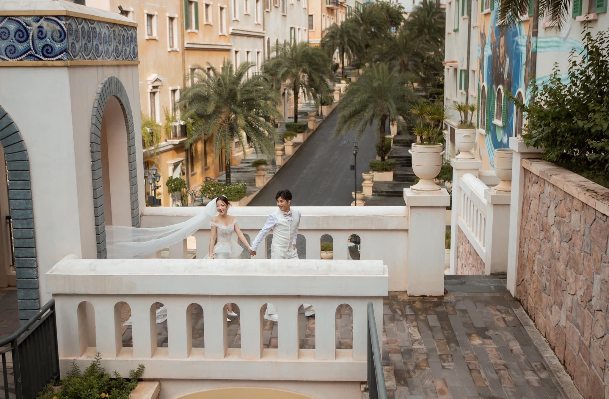 Puka và Gin Tuấn Kiệt xả loạt ảnh mới hậu đám cưới, biểu cảm của cô dâu chú rể đáng yêu hết nấc - Ảnh 4