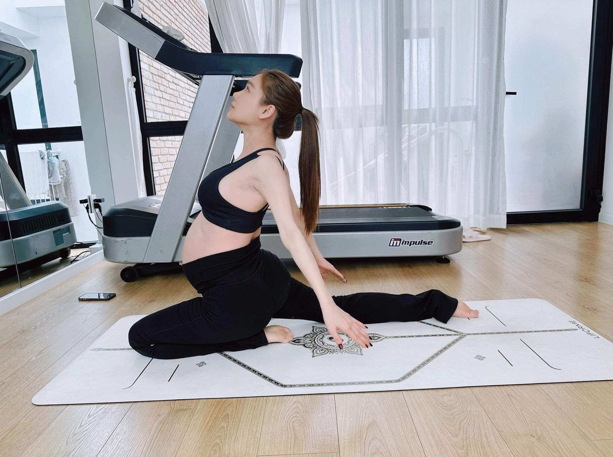 Nhã Phương hé lộ bí quyết lấy lại vòng eo con kiến sau 2 tháng lâm bồn - Ảnh 2