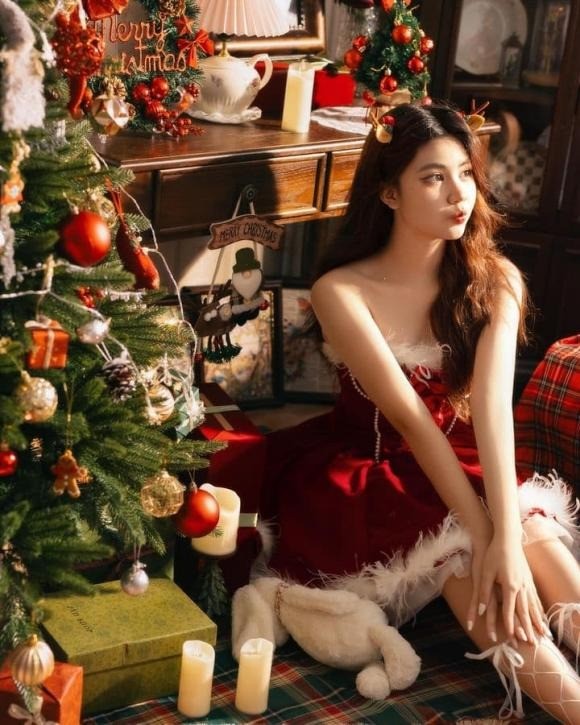 Con gái út MC Quyền Linh khoe sắc với vẻ đẹp trong veo, nhan sắc khiến ai nấy đều nhận định: Hoa hậu tương lai! - Ảnh 2 Con gái út MC Quyền Linh khoe sắc với vẻ đẹp trong veo, nhan sắc khiến ai nấy đều nhận định: Hoa hậu tương lai! - Ảnh 2