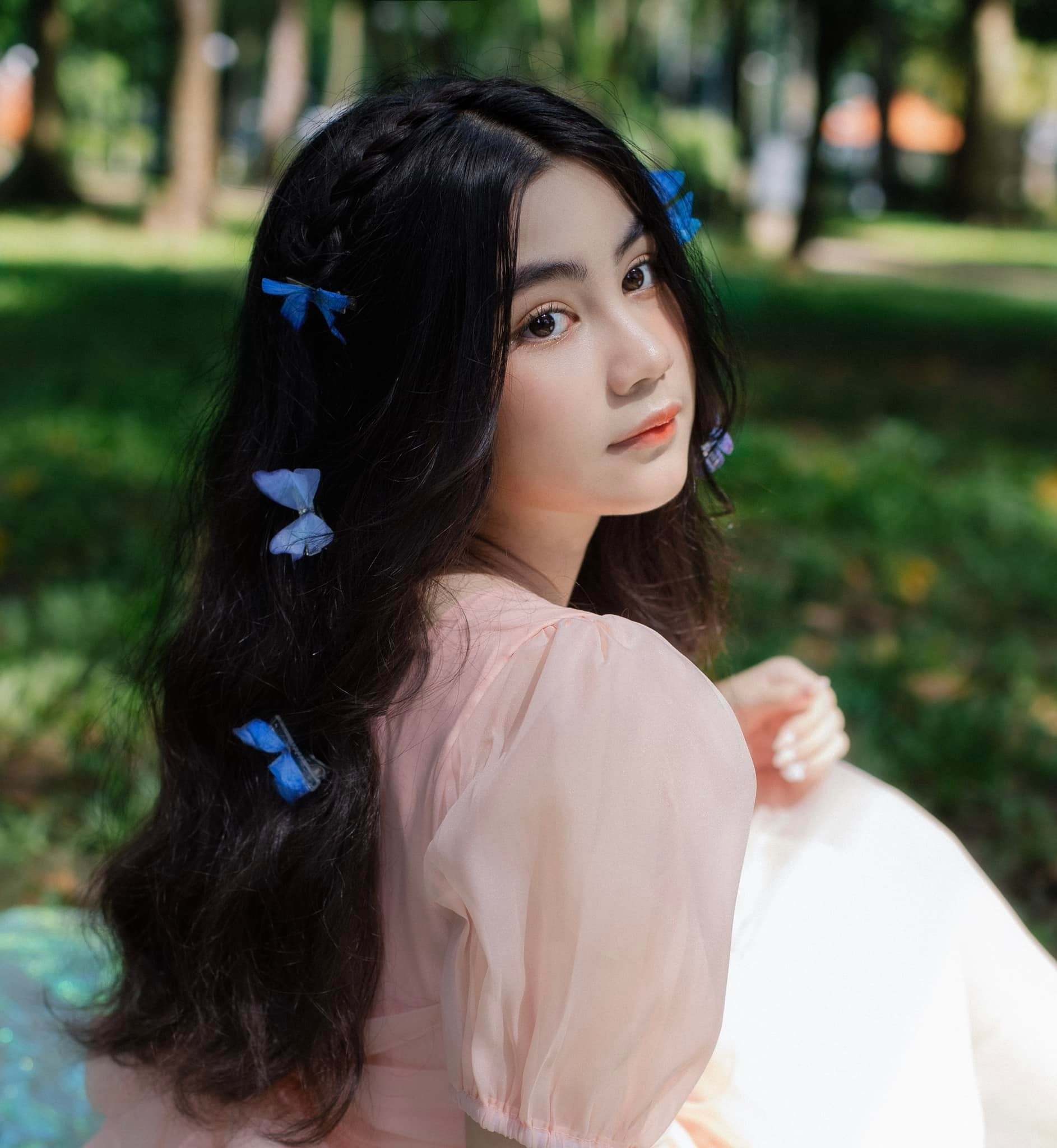 Con gái út MC Quyền Linh khoe sắc với vẻ đẹp trong veo, nhan sắc khiến ai nấy đều nhận định: Hoa hậu tương lai! - Ảnh 7 Con gái út MC Quyền Linh khoe sắc với vẻ đẹp trong veo, nhan sắc khiến ai nấy đều nhận định: Hoa hậu tương lai! - Ảnh 7