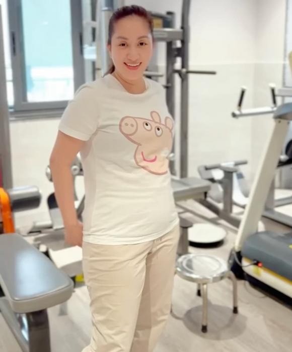 Khánh Thi giảm cân lấy lại vóc dáng, hành động của Phan Hiển khiến bao người ngưỡng mộ - Ảnh 1 Khánh Thi giảm cân lấy lại vóc dáng, hành động của Phan Hiển khiến bao người ngưỡng mộ - Ảnh 1