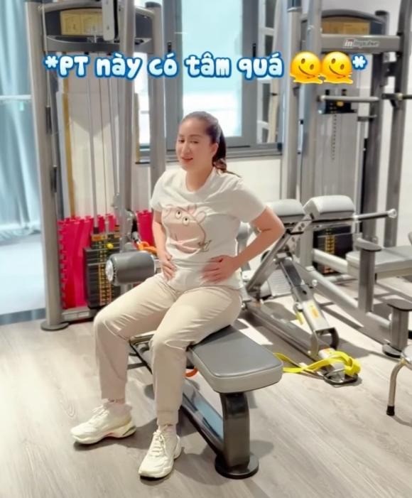 Khánh Thi giảm cân lấy lại vóc dáng, hành động của Phan Hiển khiến bao người ngưỡng mộ - Ảnh 2 Khánh Thi giảm cân lấy lại vóc dáng, hành động của Phan Hiển khiến bao người ngưỡng mộ - Ảnh 2