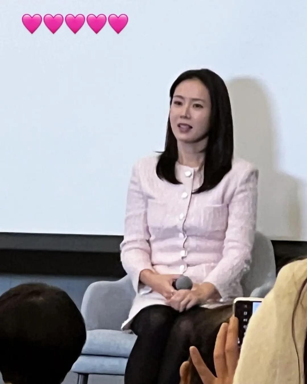 Tái xuất mạnh hậu chăm con, Son Ye Jin bị 'người qua đường' bóc trần nhan sắc thật sự - Ảnh 2