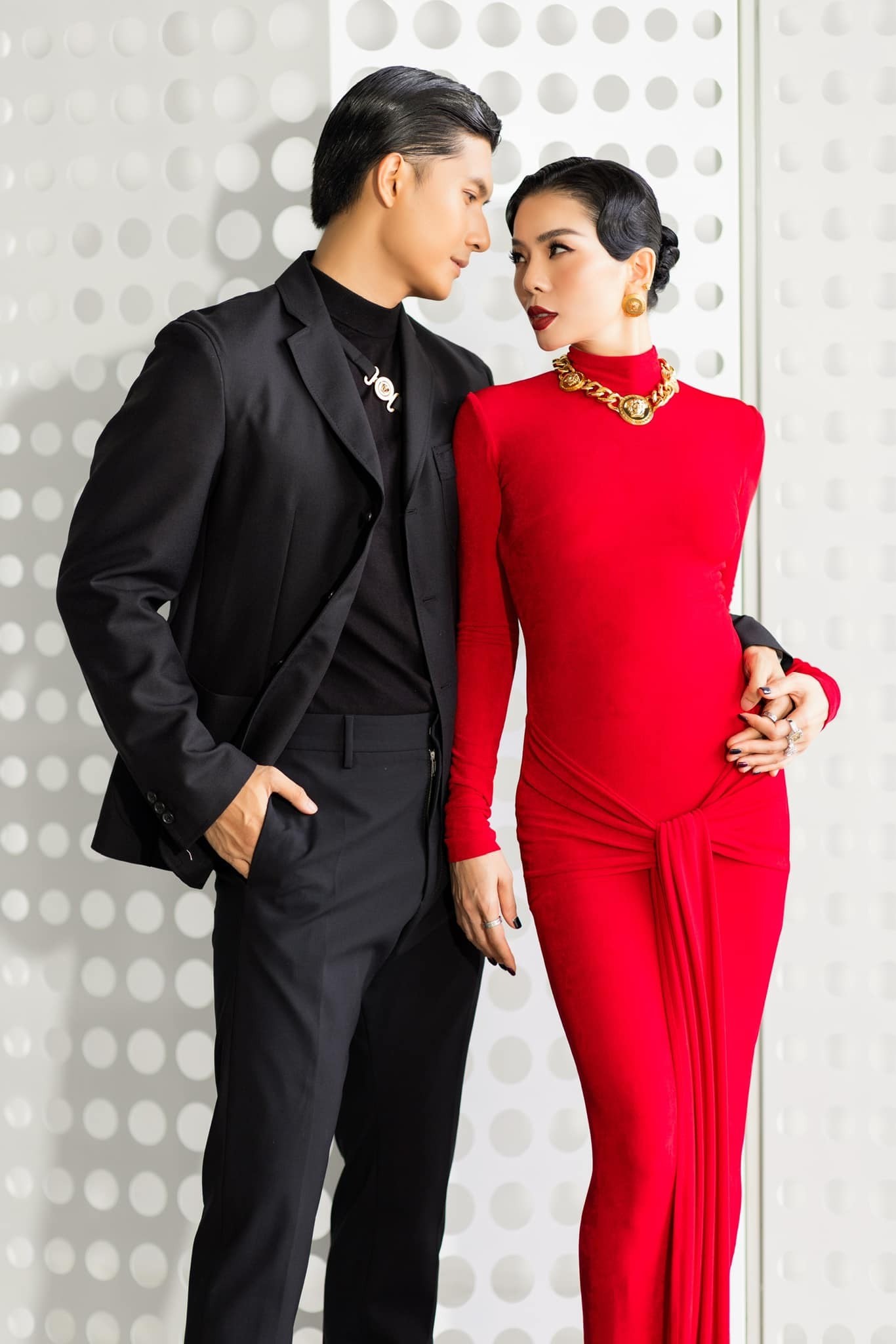 Lệ Quyên và Lâm Bảo Châu tình cảm ngày một gắn bó. Ảnh: Internet