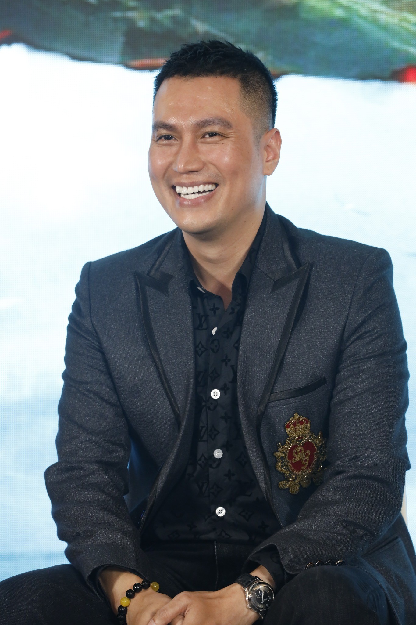 Việt Anh được phong danh hiệu Nghệ sĩ Ưu tú. Ảnh: Internet