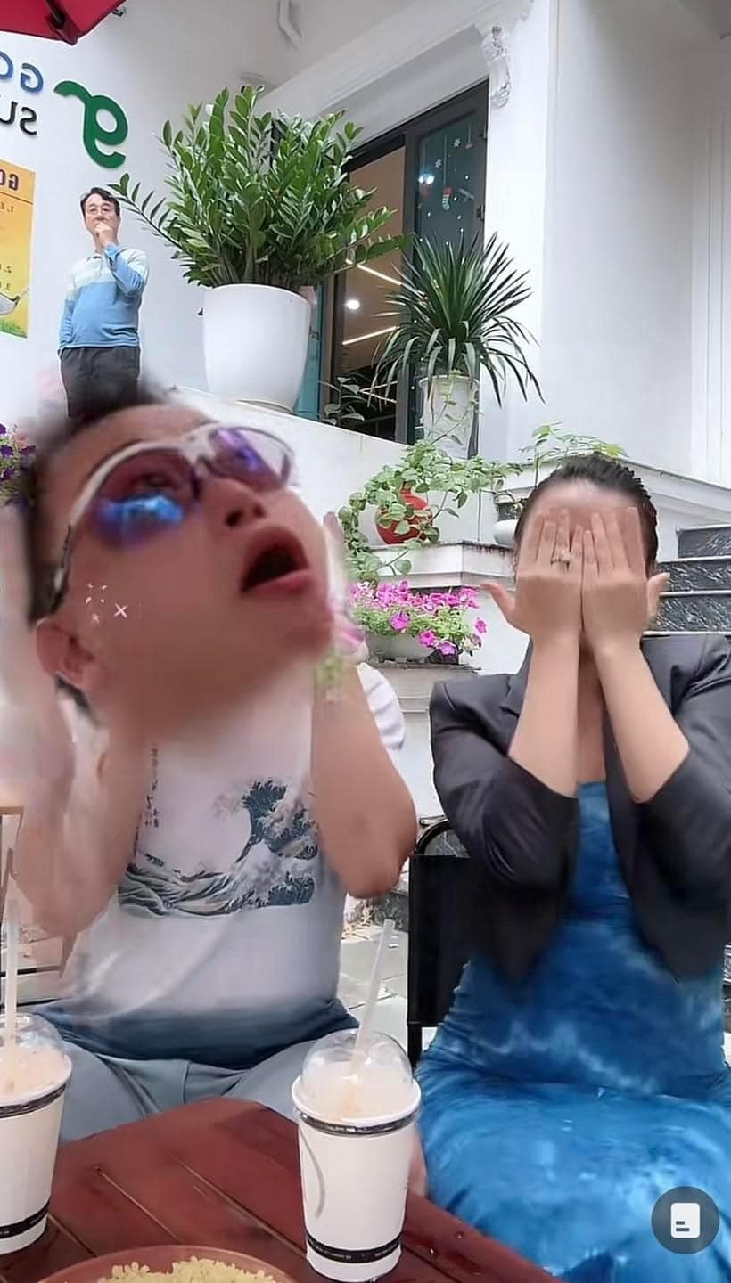 Khoảnh khắc cực đáng yêu của Phương Oanh và shark Bình mới đây. Ảnh: chụp màn hình Khoảnh khắc cực đáng yêu của Phương Oanh và shark Bình mới đây. Ảnh: chụp màn hình