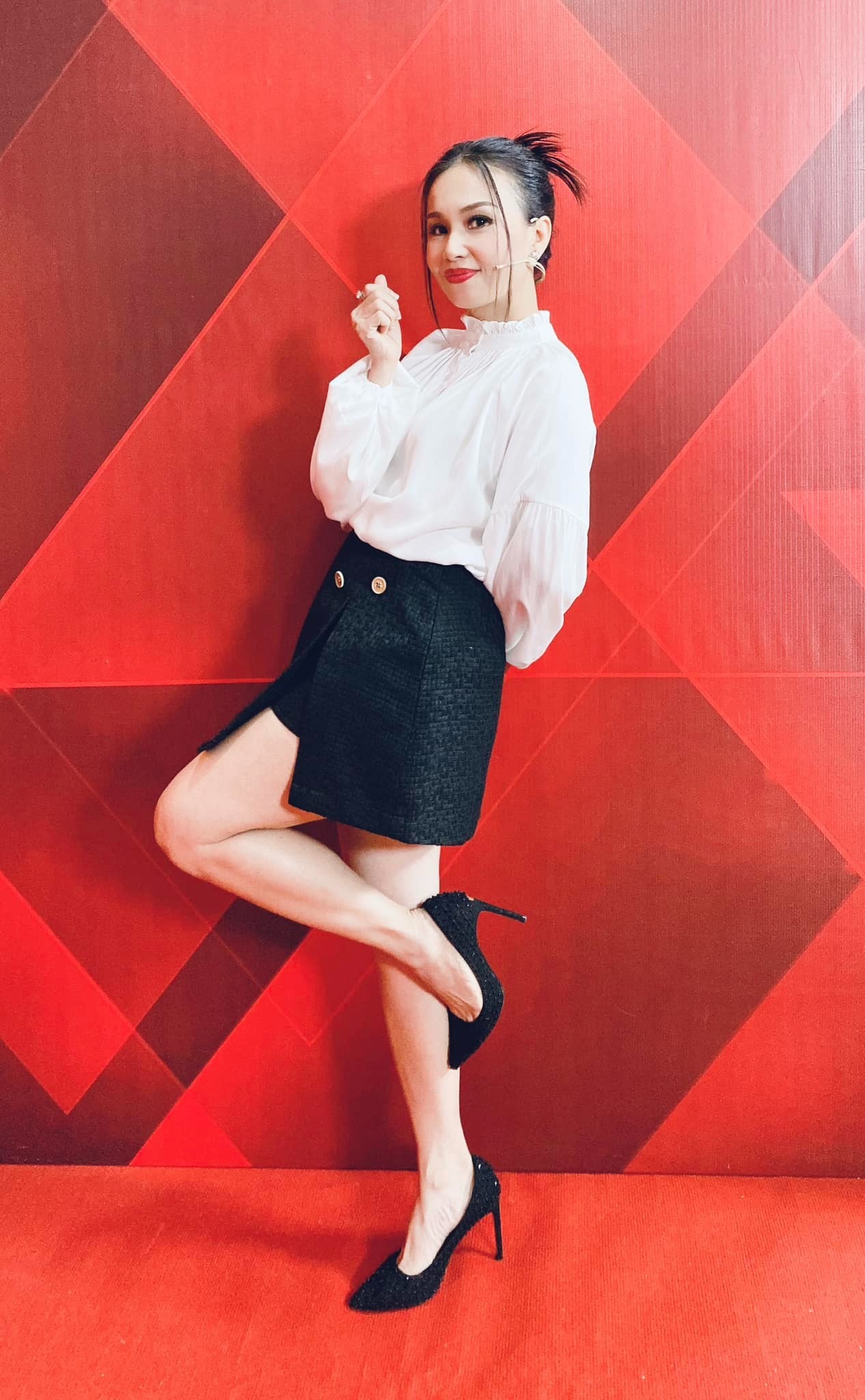 Cẩm Ly tự tin khoe mặt mộc ở tuổi 53, thừa nhận đang lo lắng vì một điều - Ảnh 1