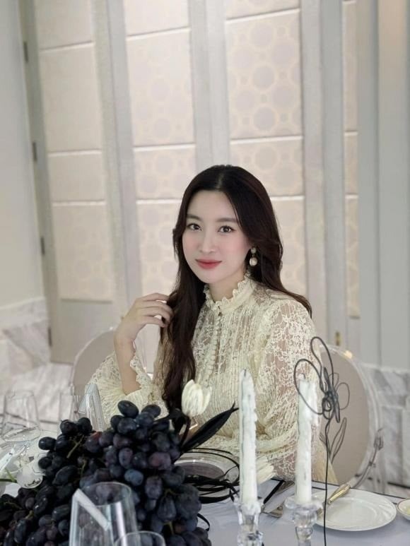 Đỗ Mỹ Linh nhan sắc xinh đẹp hậu sinh con. Ảnh: FBNV Đỗ Mỹ Linh nhan sắc xinh đẹp hậu sinh con. Ảnh: FBNV