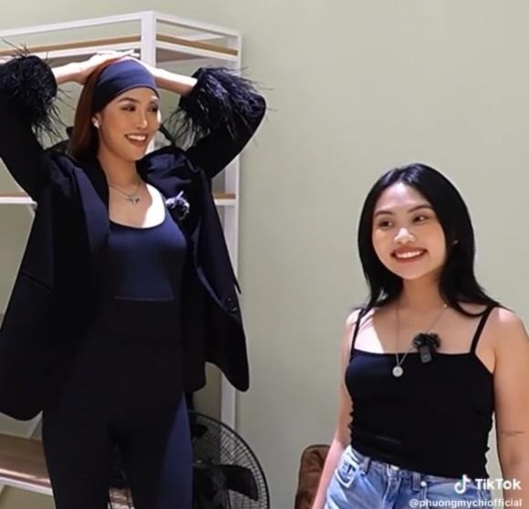 Sau hé lộ thi hoa hậu, Phương Mỹ Chi được Lan Khuê dạy catwalk - Ảnh 3 Sau hé lộ thi hoa hậu, Phương Mỹ Chi được Lan Khuê dạy catwalk - Ảnh 3