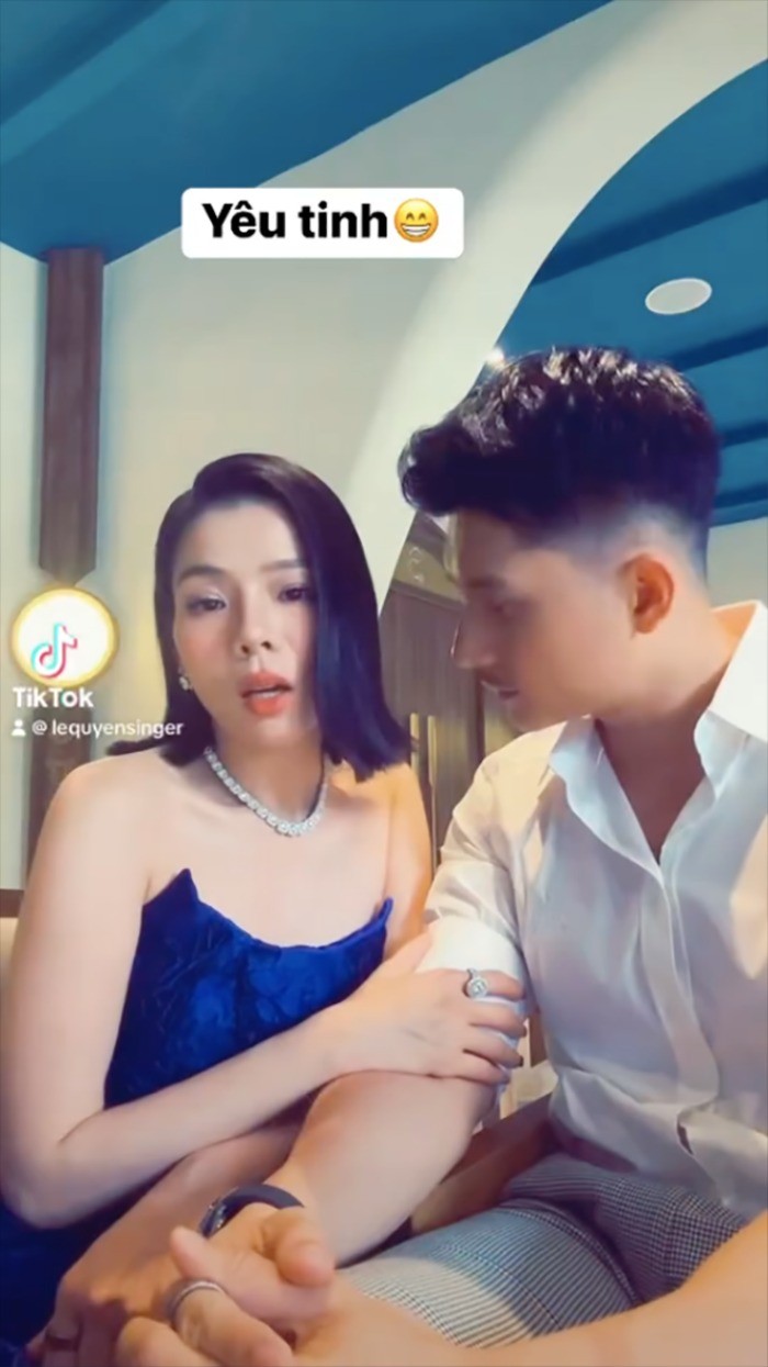 Lệ Quyên và Lâm Bảo Châu trong video mới đăng tải. Ảnh: Chụp màn hình Lệ Quyên và Lâm Bảo Châu trong video mới đăng tải. Ảnh: Chụp màn hình