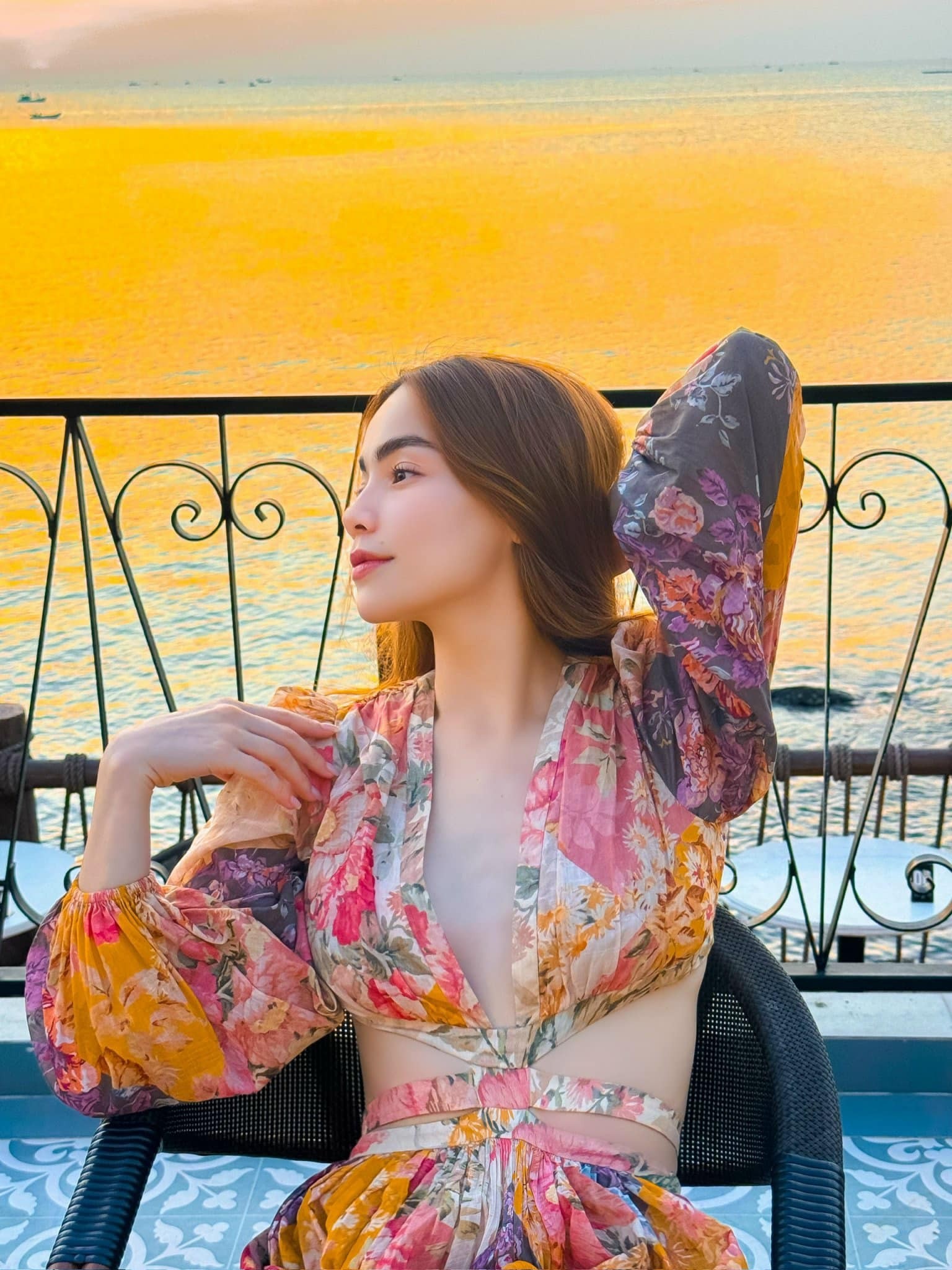 Khó cưỡng trước vẻ đẹp của Hồ Ngọc Hà. Ảnh: FBNV Khó cưỡng trước vẻ đẹp của Hồ Ngọc Hà. Ảnh: FBNV
