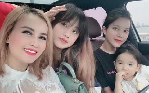 Đào Hoàng Yến có 3 con với 3 người chồng khác nhau. Ảnh: FBNV Đào Hoàng Yến có 3 con với 3 người chồng khác nhau. Ảnh: FBNV