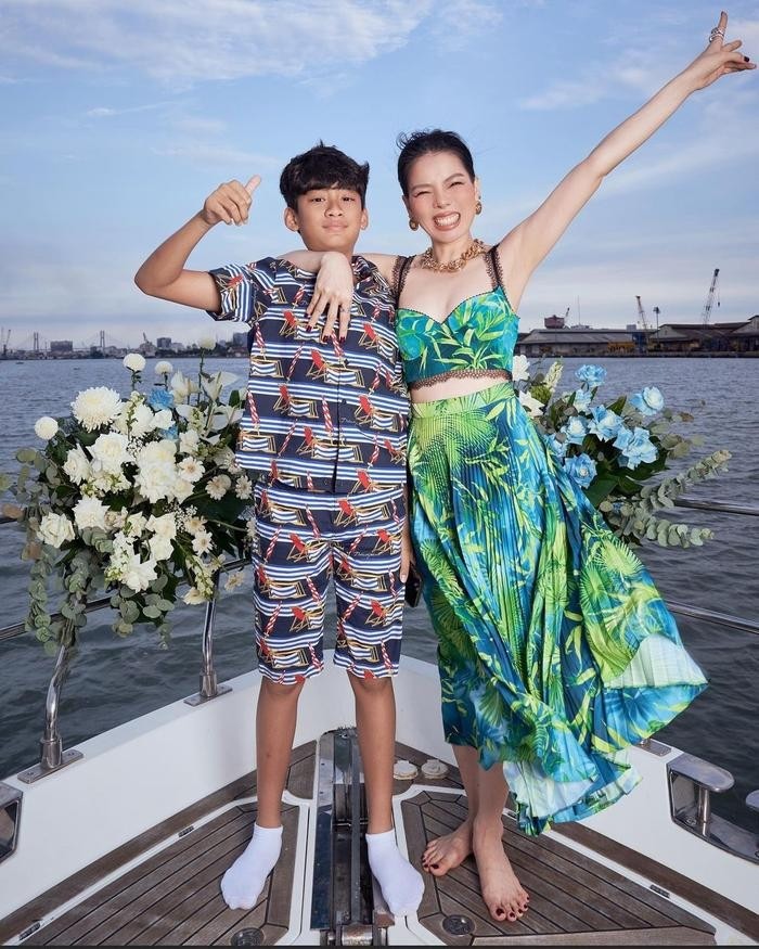 Lệ Quyên thường cho con trai đi du lịch. Ảnh: FBNV Lệ Quyên thường cho con trai đi du lịch. Ảnh: FBNV