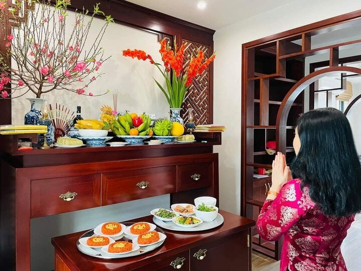 Những sai lầm dễ mắc phải khi bao sái bàn thờ gia tiên ngày cuối năm - Ảnh 1 Những sai lầm dễ mắc phải khi bao sái bàn thờ gia tiên ngày cuối năm - Ảnh 1