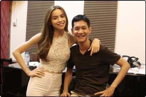 Hồ Ngọc Hà công khai loạt ảnh xưa cũ, thoải mái thể hiện tình cảm với người đàn ông đặc biệt - Ảnh 1 Hồ Ngọc Hà công khai loạt ảnh xưa cũ, thoải mái thể hiện tình cảm với người đàn ông đặc biệt - Ảnh 1
