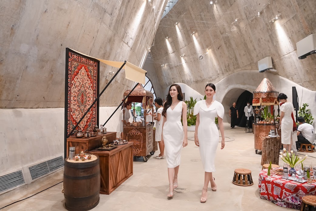 Hoa hậu Giáng My, Tiểu Vy, Đỗ Thị Hà thích thú trải nghiệm cà phê Thiền - Ảnh 6 Hoa hậu Giáng My, Tiểu Vy, Đỗ Thị Hà thích thú trải nghiệm cà phê Thiền - Ảnh 6