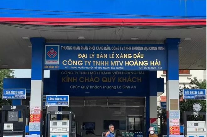 Cửa hàng xăng dầu nơi xảy ra sự việc đổ 500 nghìn nhưng hút ra chỉ có 9,5 lít. Ảnh: FB Cửa hàng xăng dầu nơi xảy ra sự việc đổ 500 nghìn nhưng hút ra chỉ có 9,5 lít. Ảnh: FB