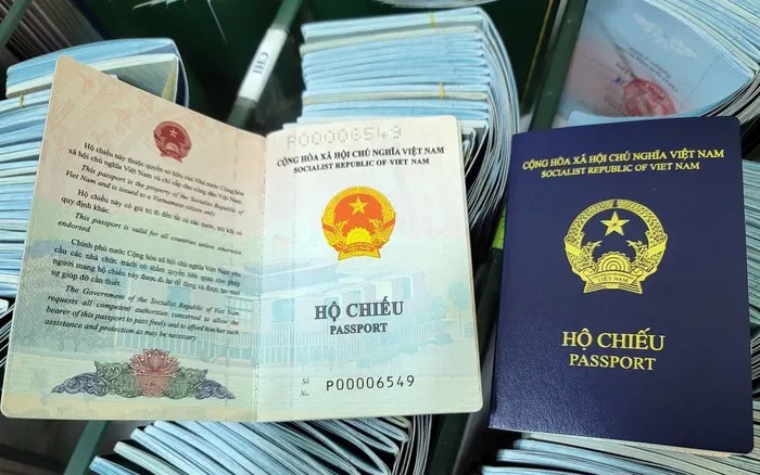 Hộ chiếu mẫu mới của Việt Nam bị một số nước làm khó: Bộ Công an nêu giải pháp
