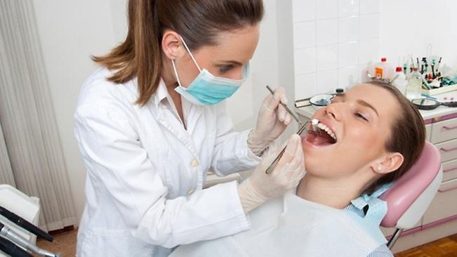 Để có được mức thu nhập mơ ước đương nhiên những người theo học Răng hàm mặt cũng phải cố gắng, nỗ lực rất nhiều... Ảnh minh hoạ Để có được mức thu nhập mơ ước đương nhiên những người theo học Răng hàm mặt cũng phải cố gắng, nỗ lực rất nhiều... Ảnh minh hoạ