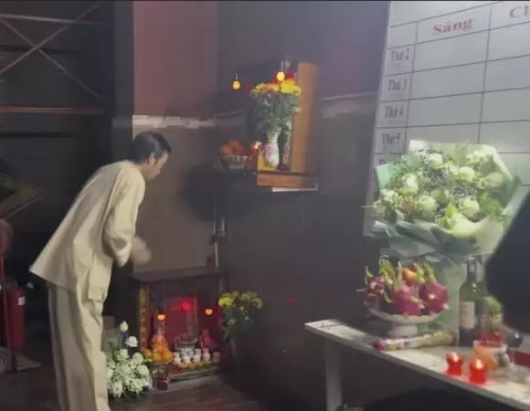 Hoài Linh lần đầu làm điều đặc biệt cho Phi Nhung sau khi cố ca sĩ qua đời Hoài Linh lần đầu làm điều đặc biệt cho Phi Nhung sau khi cố ca sĩ qua đời