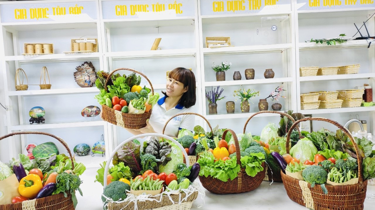 Món quà vô cùng thiết thực dành tặng thầy cô giáo nhân ngày Nhà giáo Việt Nam sắp tới được đơn vị chuyên bán rau củ hữu cơ thiết kế. Ảnh: BigAgri