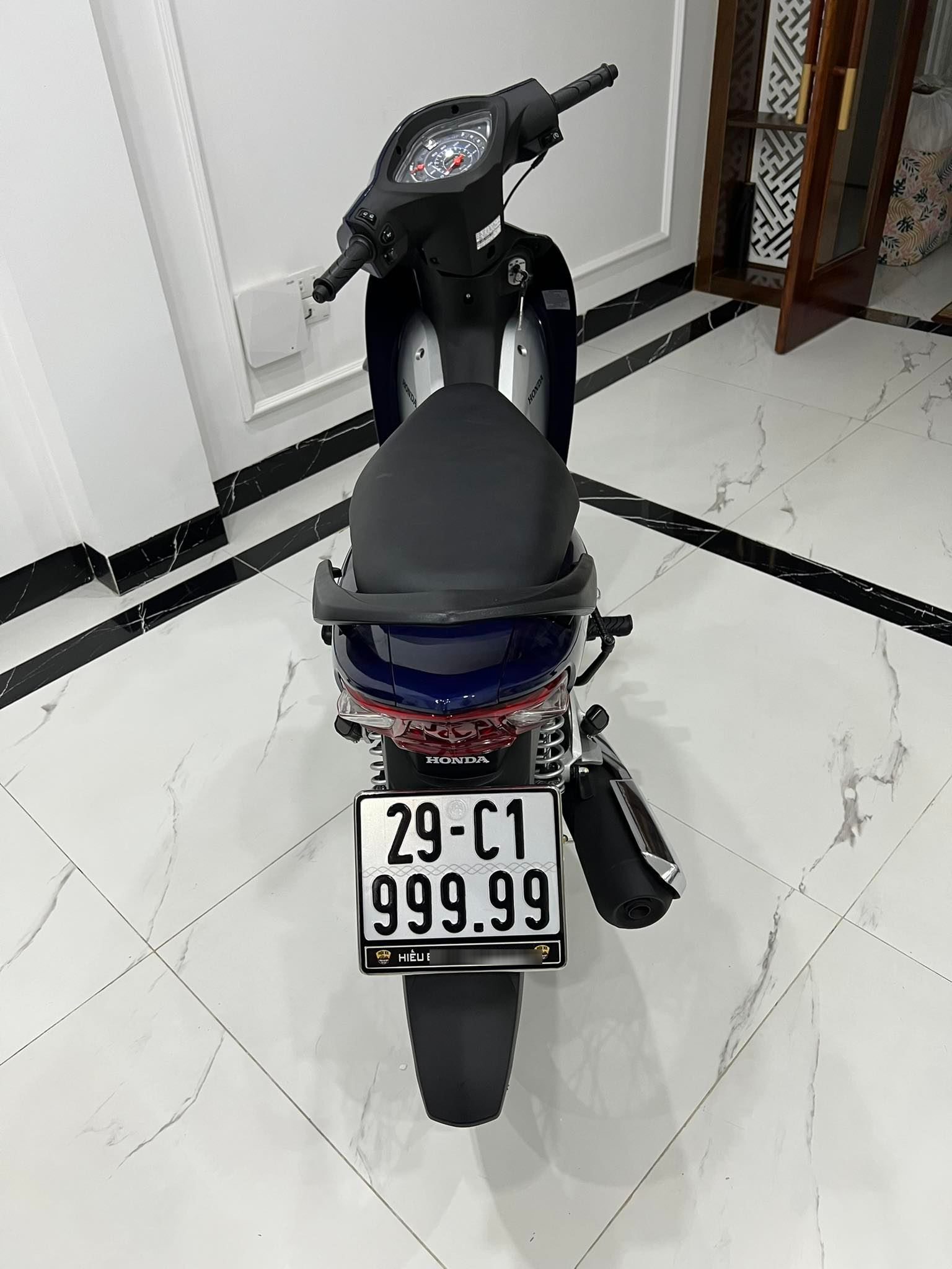 Hiện tại, mẫu xe máy Honda Wave Alpha 110 đang được bán trên thị trường với mức giá từ 21-23 triệu đồng tùy phiên bản.