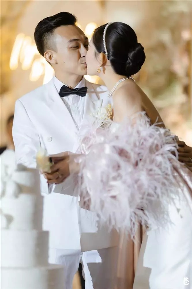 Hoa hậu Đại dương 2017 Lê Âu Ngân Anh có chia sẻ đầu tiên sau hôn lễ với chồng MC Hoa hậu Đại dương 2017 Lê Âu Ngân Anh có chia sẻ đầu tiên sau hôn lễ với chồng MC