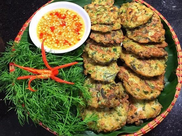 Nếu có dịp bạn hãy thử một lần vào bếp và thực hiện món chả rươi này cho cả nhà cùng ăn nhé!