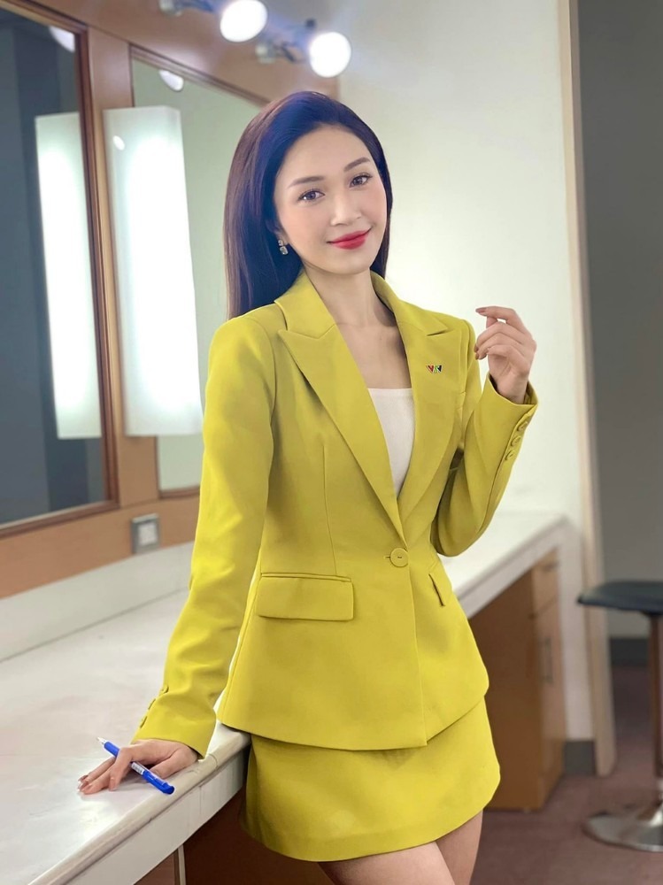 Trần Ngọc Anh sinh năm 1995, từng là Hoa khôi của Đại học Khoa học Xã hội và Nhân văn.