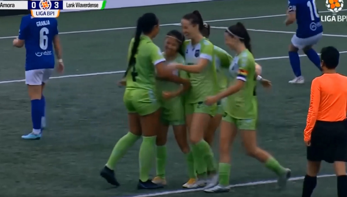 Huỳnh Như lập siêu phẩm chân trái đẹp mắt giúp đội nhà thắng lớn